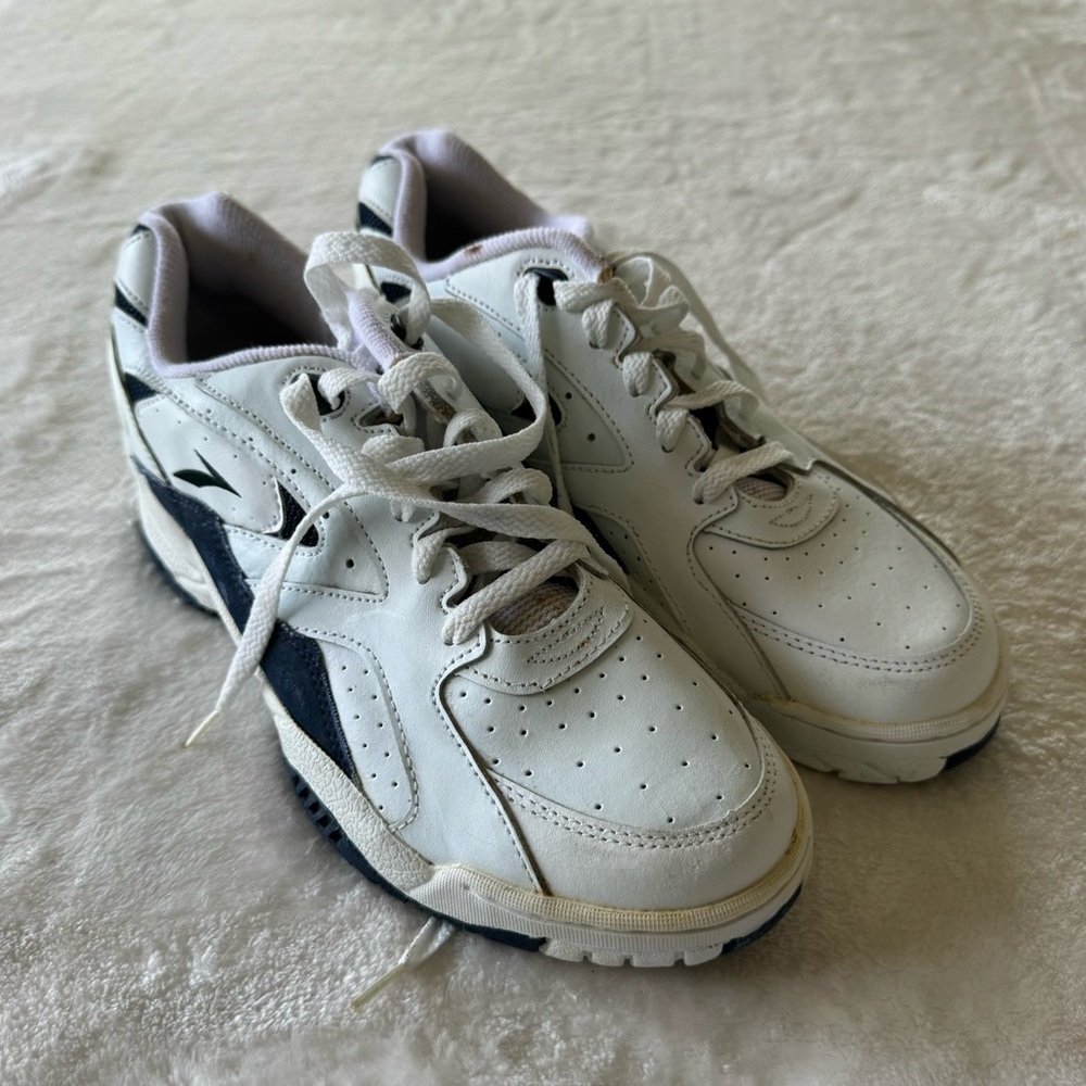 Vintage Men’s Brooks Running Sneakers